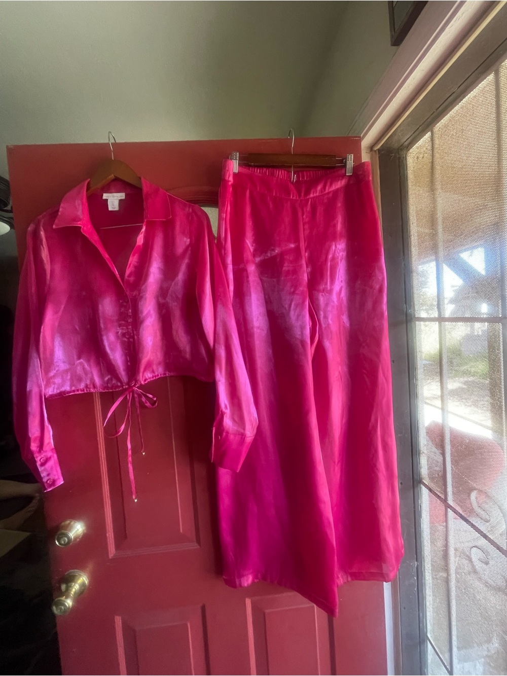House of Harlow 1960 Hot Pink Satin Pantsuit Set